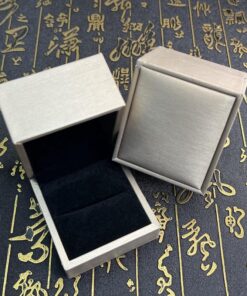Hộp Nhẫn Chất Liệu Da Cao Cấp Sang Trọng