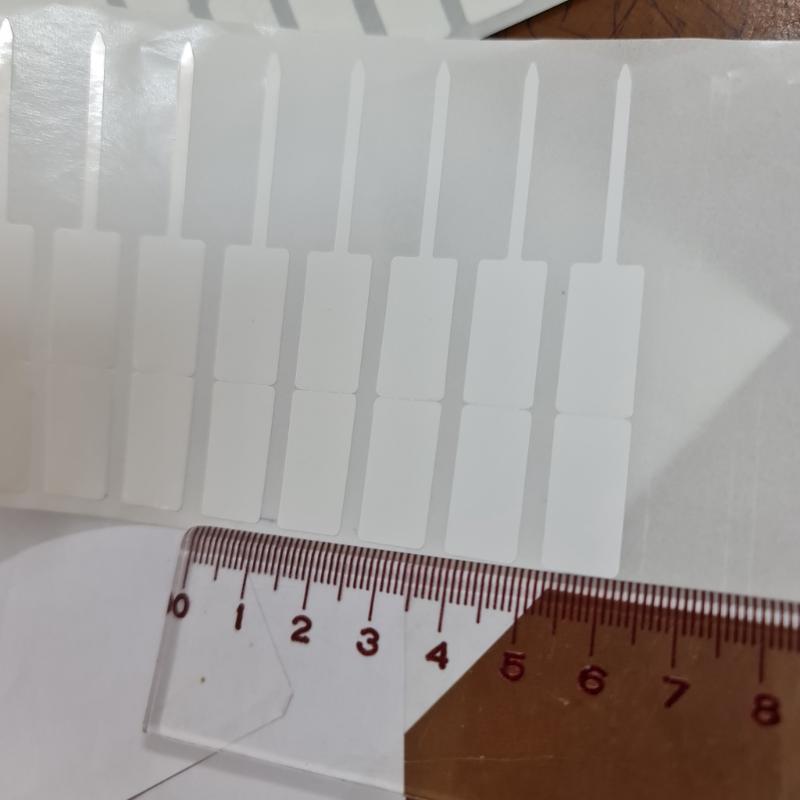 Cuộn 3500 tag tem dán nhẫn tag dán chuỗi vòng, hỗ trợ ghi giá sản phẩm, ghi giá nhẫn, giá vòng. Cuộn 3500 tag tem dán nhẫn tag dán chuỗi vòng, hỗ trợ ghi giá sản phẩm, ghi giá nhẫn, giá vòng. - Ảnh 3