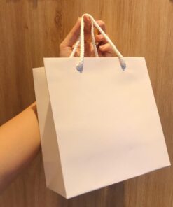 10 Túi giấy (Mẫu 36) Đựng phụ kiện đựng quần áo Size 18x18x8 cm - Ảnh 4