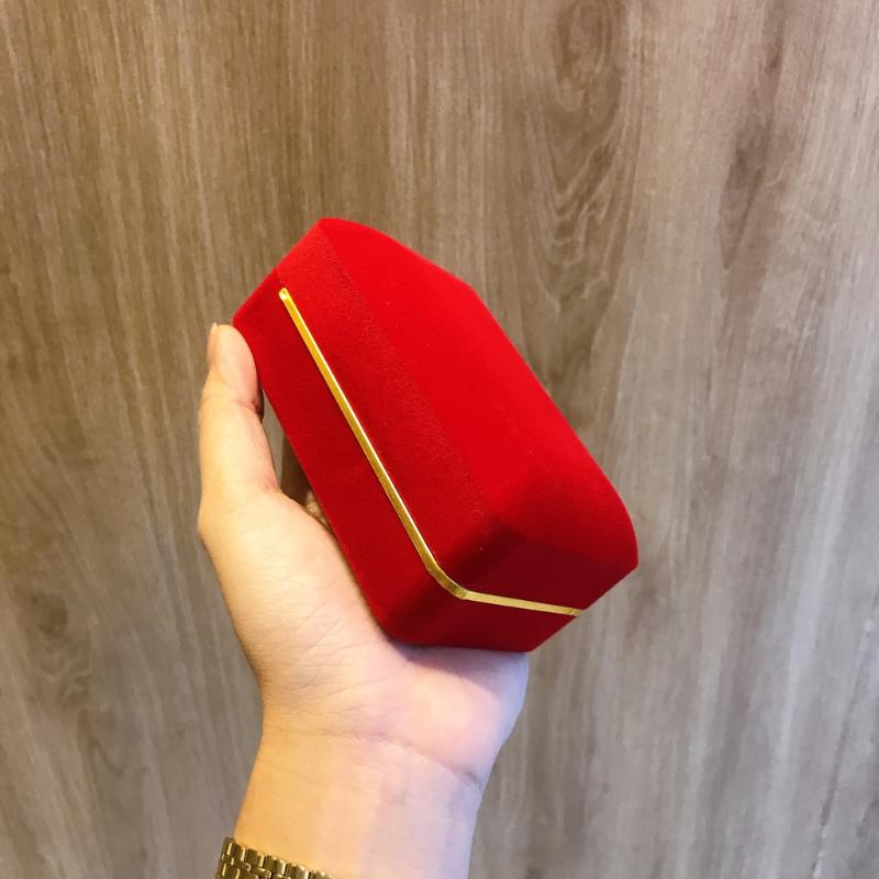 Hộp đựng Đồng Hồ (Chất liệu nhung đỏ) Sang Trọng Hộp đựng Đồng Hồ (Chất liệu nhung đỏ) Sang Trọng - Ảnh 9