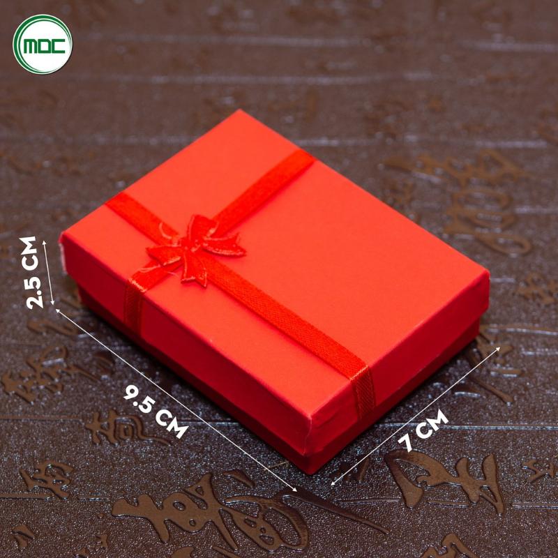 12 Hộp nơ ép trơn hình chữ nhật đựng nhẫn đựng chuỗi đá size 9,5 x 7 x 2,5cm( nhiều màu) 12 Hộp nơ ép trơn hình chữ nhật đựng nhẫn đựng chuỗi đá size 9,5 x 7 x 2,5cm( nhiều màu)