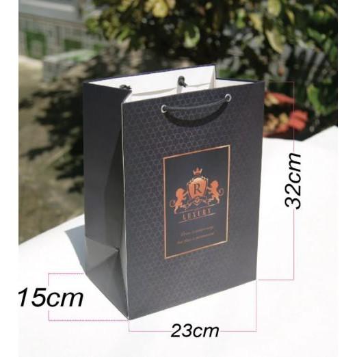 50 túi giấy Tết đứng mẫu 3 đựng quần áo phụ kiện size 31x21x14cm túi giấy Tết đứng