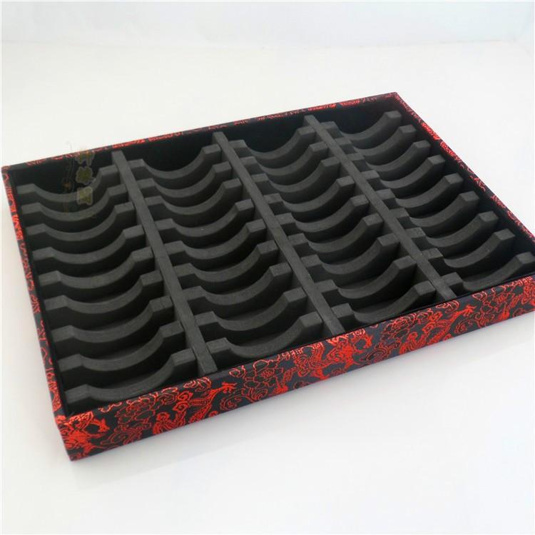 Khay đựng vòng cẩm thạch trưng bày họa tiết thổ cẩm vòng bản liền size 24x35cm 10 - 20 - 40 Ô Khay đựng vòng cẩm thạch trưng bày họa tiết thổ cẩm vòng bản liền size 24x35cm 10 - 20 - 40 Ô - Ảnh 4