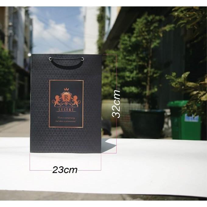Túi giấy siêu rẻ mẫu 3 dùng để đựng quần áo phụ kiện size 32x23x15 cm Túi giấy siêu rẻ mẫu 3 dùng để đựng quần áo phụ kiện size 32x23x15 cm - Ảnh 2