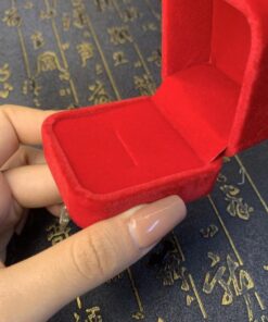 Hộp nhẫn nhung đỏ, chất liệu nhung sang trọng, phục vụ tặng quà, tặng nhẫn Hộp nhẫn nhung đỏ, chất liệu nhung sang trọng, phục vụ tặng quà, tặng nhẫn - Ảnh 4