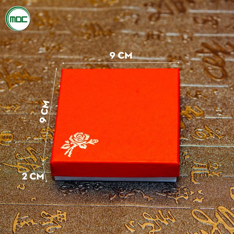 Hộp quà đựng chuỗi đá phong thủy đựng vòng tay đựng trang sức size 9x9x2cm (Combo 100 hộp) Hộp quà đựng chuỗi đá phong thủy đựng vòng tay đựng trang sức size 9x9x2cm (Combo 100 hộp)