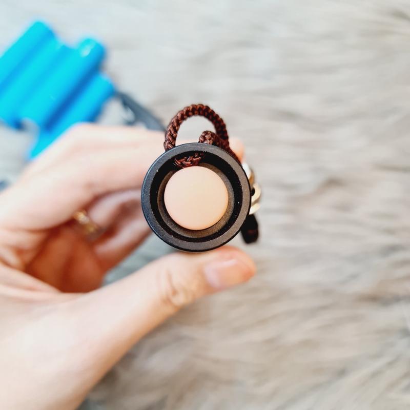 Đèn pin chuyên dụng dùng để soi đá, soi tiền giả 3 màu có tia UV cao cấp kèm sạc + PIN Đèn pin chuyên dụng dùng để soi đá, soi tiền giả 3 màu có tia UV cao cấp kèm sạc + PIN - Ảnh 3