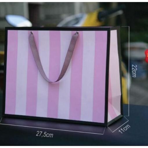 Túi giấy siêu rẻ mẫu 33 thời trang nữ đựng quần áo quà tặng các loại size 22x27.5x11 cm