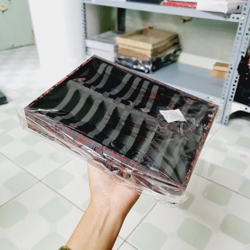 Khay đựng vòng cẩm thạch trưng bày họa tiết thổ cẩm vòng bản liền size 24x35cm 10 - 20 - 40 Ô Khay đựng vòng cẩm thạch trưng bày họa tiết thổ cẩm vòng bản liền size 24x35cm 10 - 20 - 40 Ô - Ảnh 5