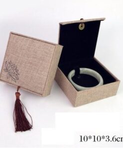 Hộp Đựng Vòng Chất Liệu Gấm Hình Hoa Sen Có Tua Đẹp Mắt Size 10x10cm Hộp Đựng Vòng Chất Liệu Gấm Hình Hoa Sen Có Tua Đẹp Mắt Size 10x10cm - Ảnh 8