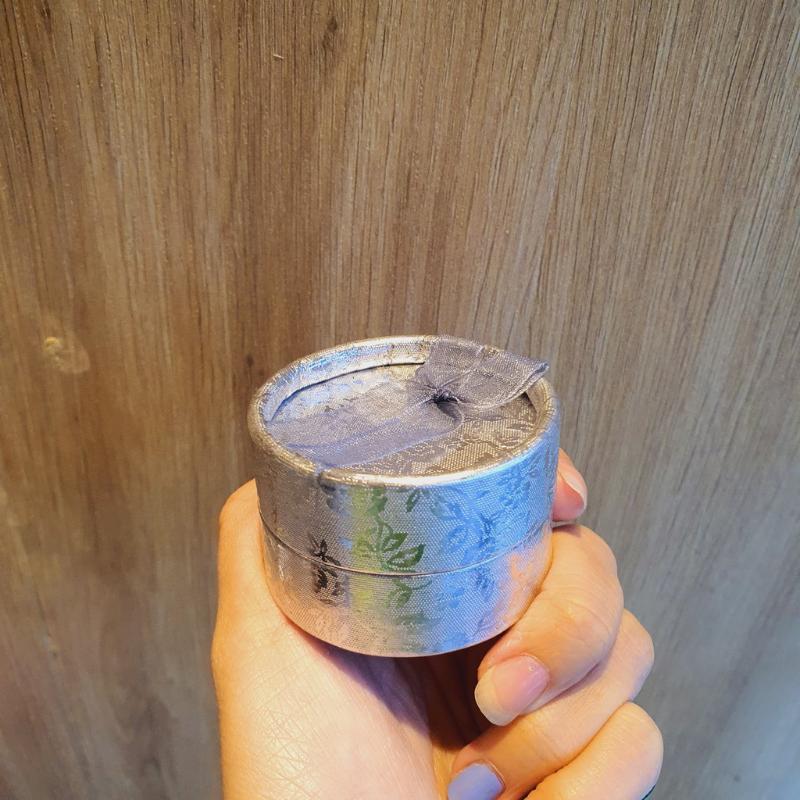 Hộp đựng nhẫn bông tai tròn nhiều màu xinh xắn sang trọng (lốc 12 hộp) Hộp đựng nhẫn bông tai tròn nhiều màu xinh xắn sang trọng (lốc 12 hộp) - Ảnh 4